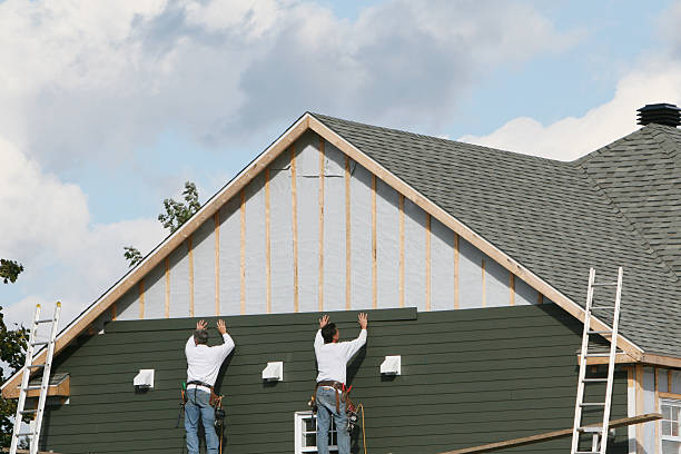 Professional Siding Contractor technician working in Somerset, NJ